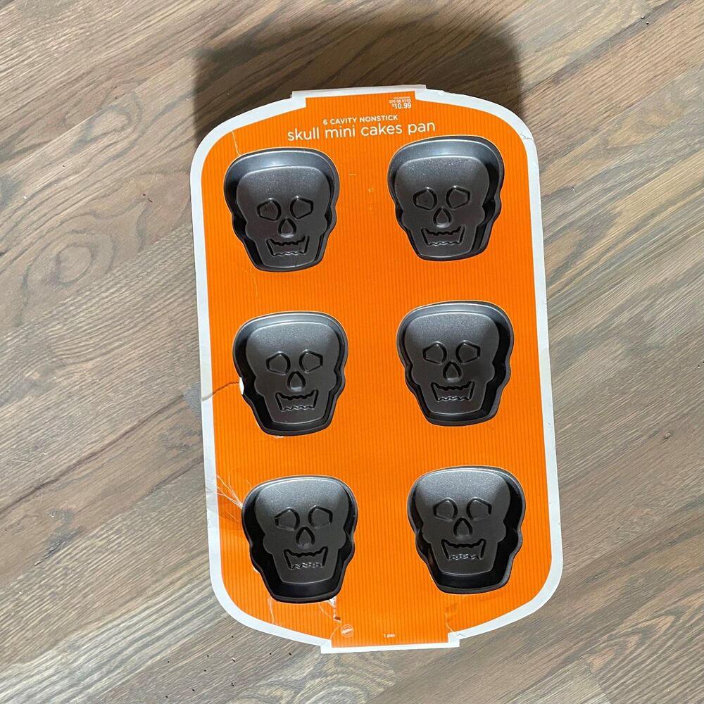 Halloween Skull Mini Cakes Pan